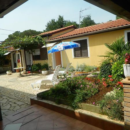 Apartments Vila Vanda Porec Luaran gambar