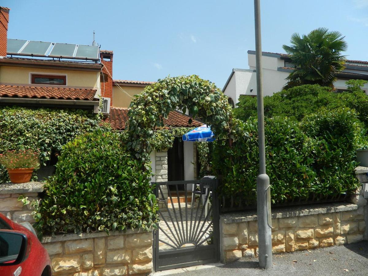 Apartments Vila Vanda Porec Luaran gambar